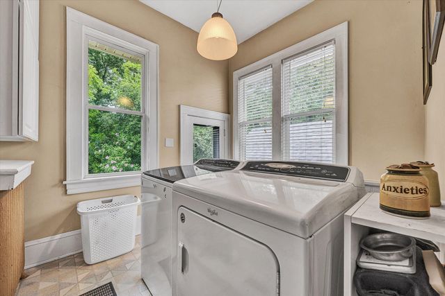 323 N Maple ST, Vinton, VA 24179