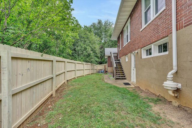 323 N Maple ST, Vinton, VA 24179