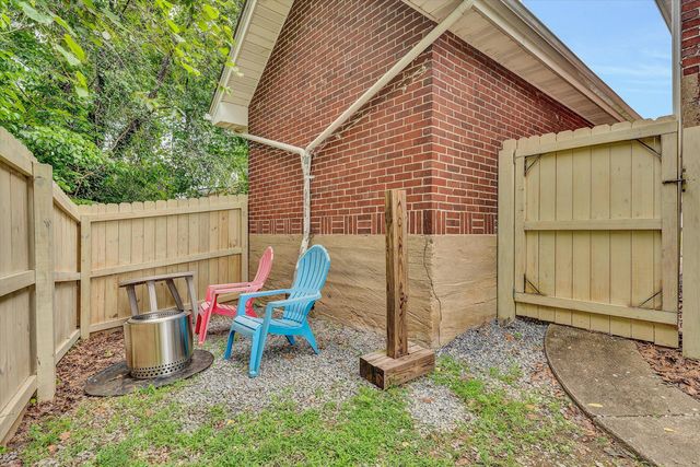 323 N Maple ST, Vinton, VA 24179