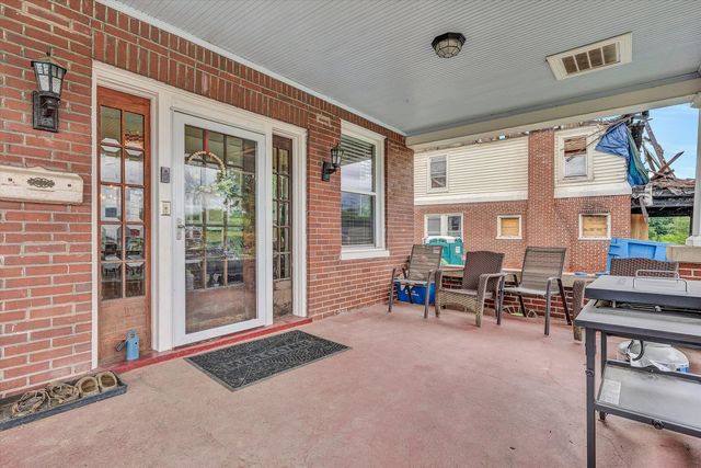 323 N Maple ST, Vinton, VA 24179