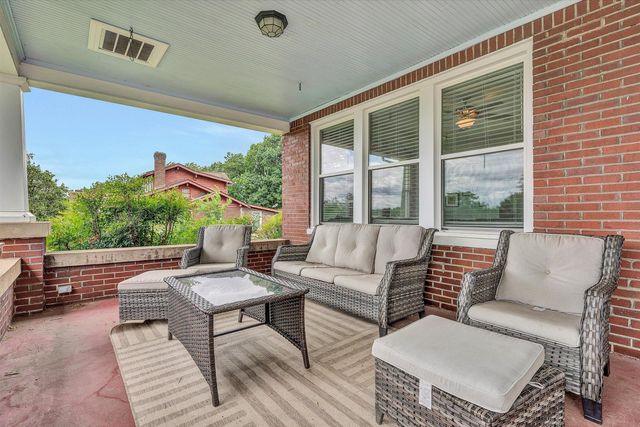323 N Maple ST, Vinton, VA 24179
