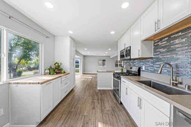 1395 S Somermont Dr., El Cajon, CA 92021