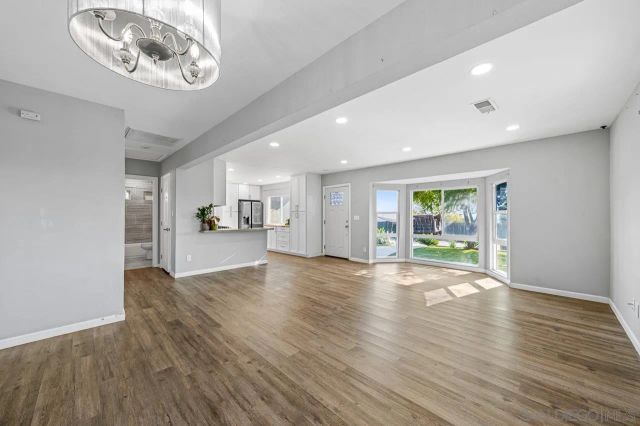 1395 S Somermont Dr., El Cajon, CA 92021