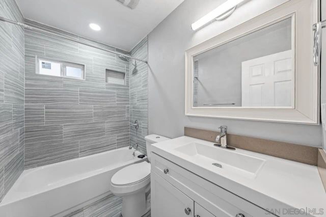 1395 S Somermont Dr., El Cajon, CA 92021