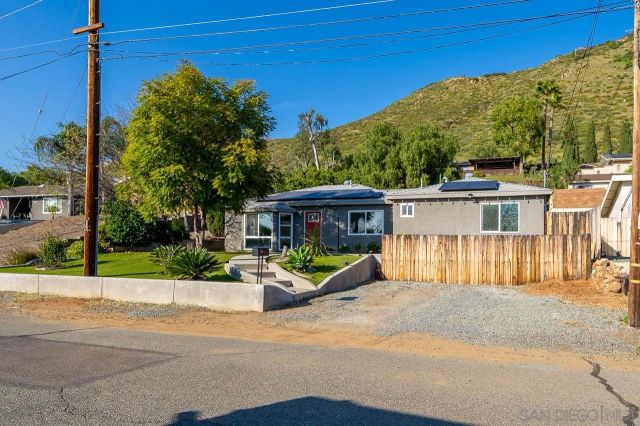 1395 S Somermont Dr., El Cajon, CA 92021