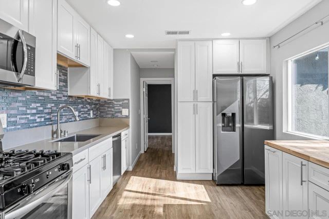 1395 S Somermont Dr., El Cajon, CA 92021