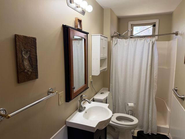 1042 BEAUTY RD, Bethel Springs, TN 38315