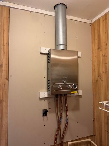 1042 BEAUTY RD, Bethel Springs, TN 38315