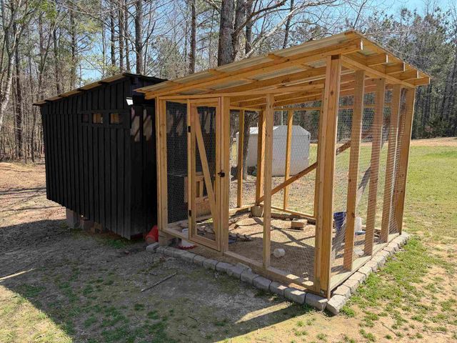 1042 BEAUTY RD, Bethel Springs, TN 38315