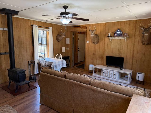 1042 BEAUTY RD, Bethel Springs, TN 38315