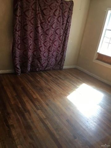 1223 S 10th Avenue, Edinburg, TX 78539