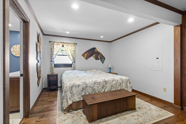 1035 Riverview Rd, Centerville, TN 37033