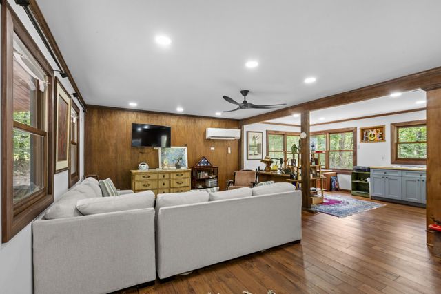 1035 Riverview Rd, Centerville, TN 37033