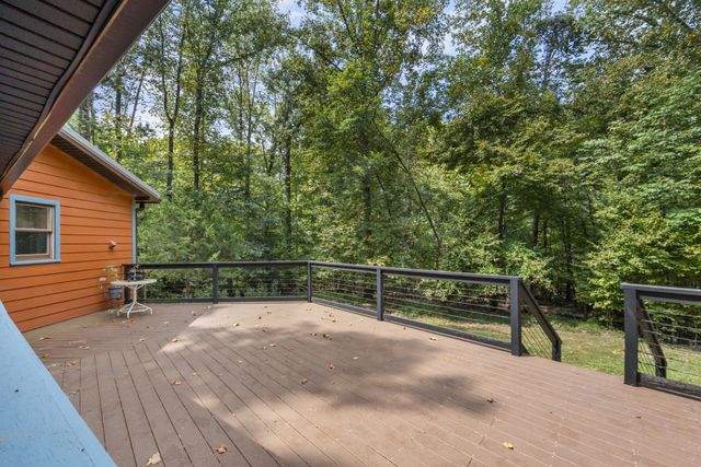 1035 Riverview Rd, Centerville, TN 37033