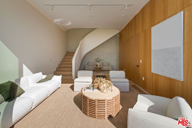 3699 Alta Mesa Drive, Studio City (los Angeles), CA 91604