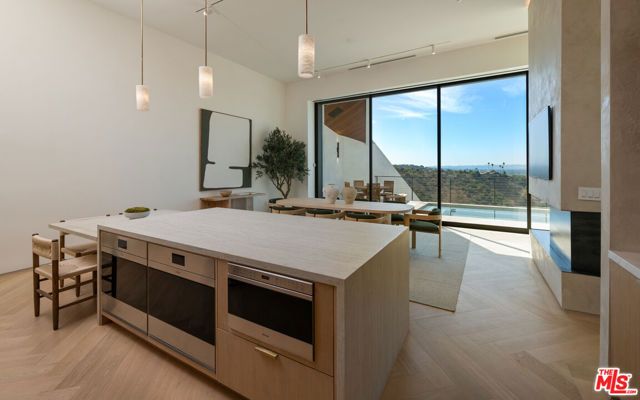 3699 Alta Mesa Drive, Studio City (los Angeles), CA 91604