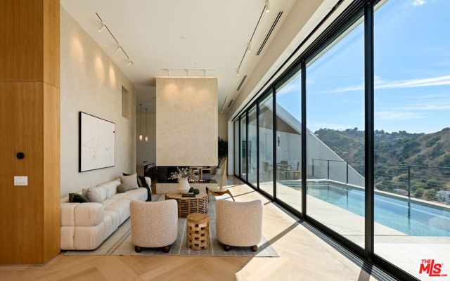 3699 Alta Mesa Drive, Studio City (los Angeles), CA 91604