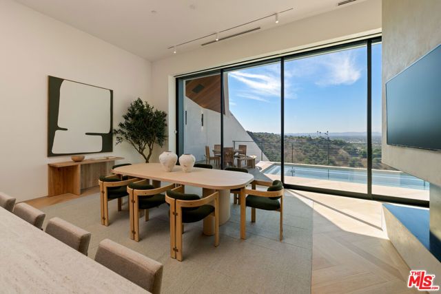 3699 Alta Mesa Drive, Studio City (los Angeles), CA 91604