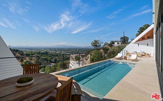 3699 Alta Mesa Drive, Studio City (los Angeles), CA 91604