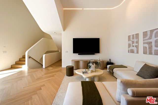 3699 Alta Mesa Drive, Studio City (los Angeles), CA 91604