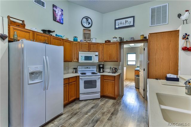 21 POPLAR Court S, Homosassa, FL 34446