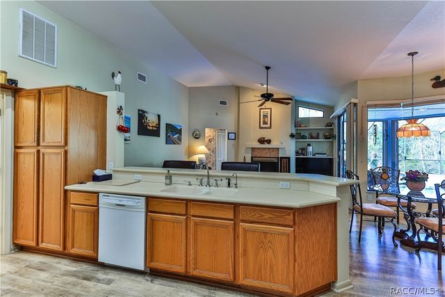 21 POPLAR Court S, Homosassa, FL 34446