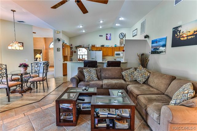 21 POPLAR Court S, Homosassa, FL 34446