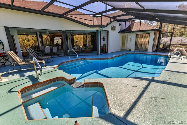 21 POPLAR Court S, Homosassa, FL 34446