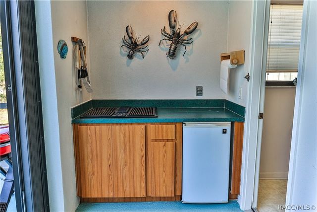 21 POPLAR Court S, Homosassa, FL 34446