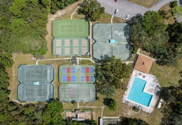 21 POPLAR Court S, Homosassa, FL 34446