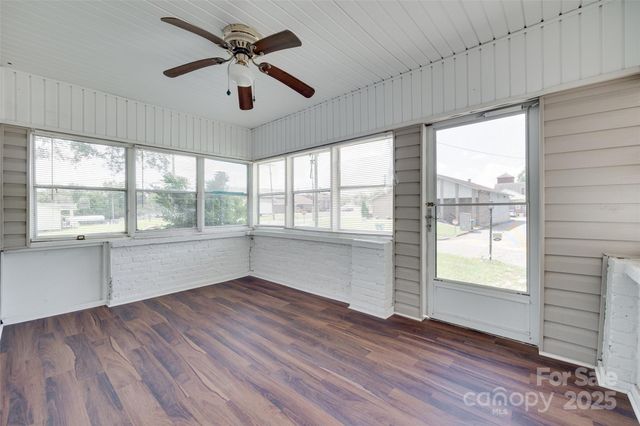104 W Maryland Avenue, Bessemer City, NC 28016