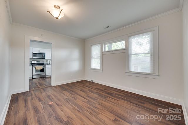 104 W Maryland Avenue, Bessemer City, NC 28016