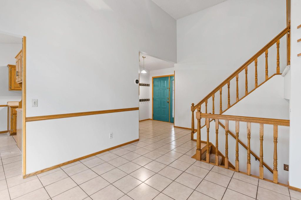 9163 Ranchview Lane N, Maple Grove, MN 55369 — photo 2