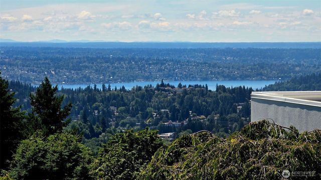 15423 SE 58th Street, Bellevue, WA 98006
