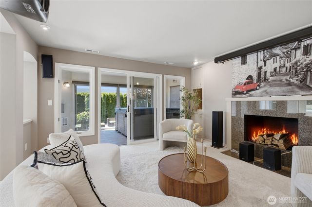 15423 SE 58th Street, Bellevue, WA 98006