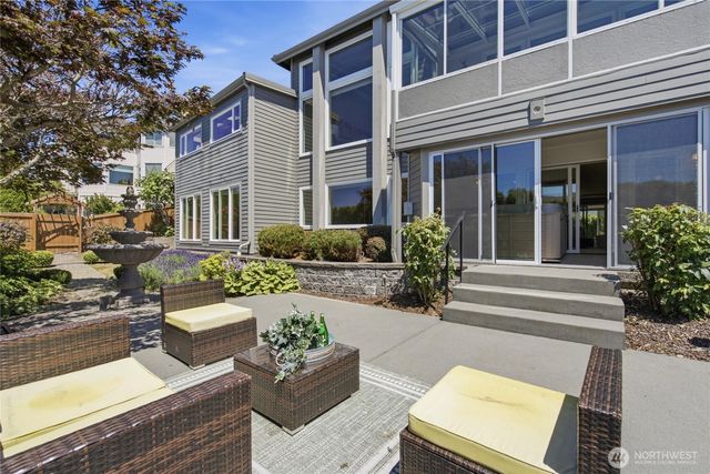 15423 SE 58th Street, Bellevue, WA 98006