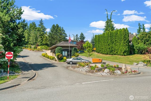 15423 SE 58th Street, Bellevue, WA 98006