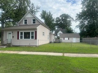 283 W Forest Avenue, Muskegon, MI 49441