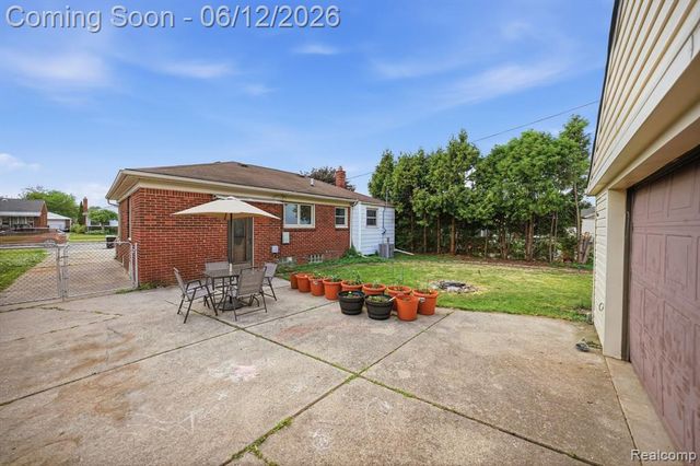 28750 Fountain Street, Roseville, MI 48066