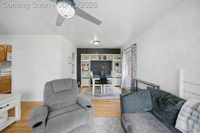 28750 Fountain Street, Roseville, MI 48066