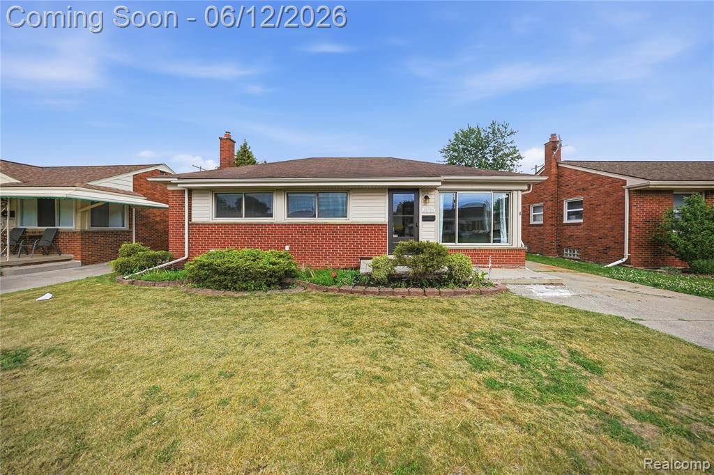 28750 Fountain Street, Roseville, MI 48066