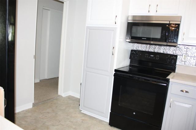 4331 MAGNOLIA AVENUE, Leesburg, FL 34748
