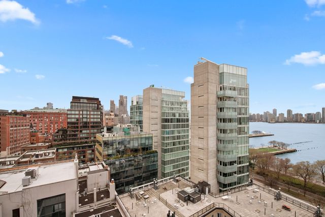 366 W 11th St Apt 6G, New York City, NY 10014