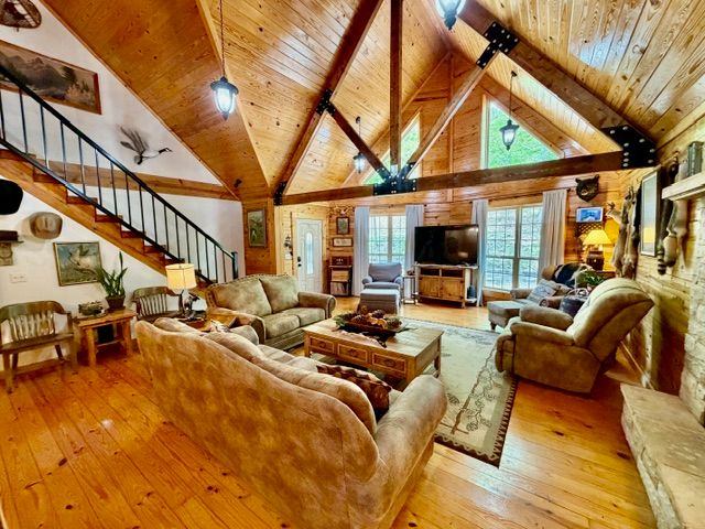369 Lake Forest Drive, Eureka Springs, AR 72631