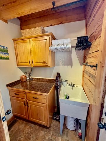 369 Lake Forest Drive, Eureka Springs, AR 72631