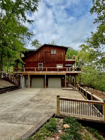 369 Lake Forest Drive, Eureka Springs, AR 72631