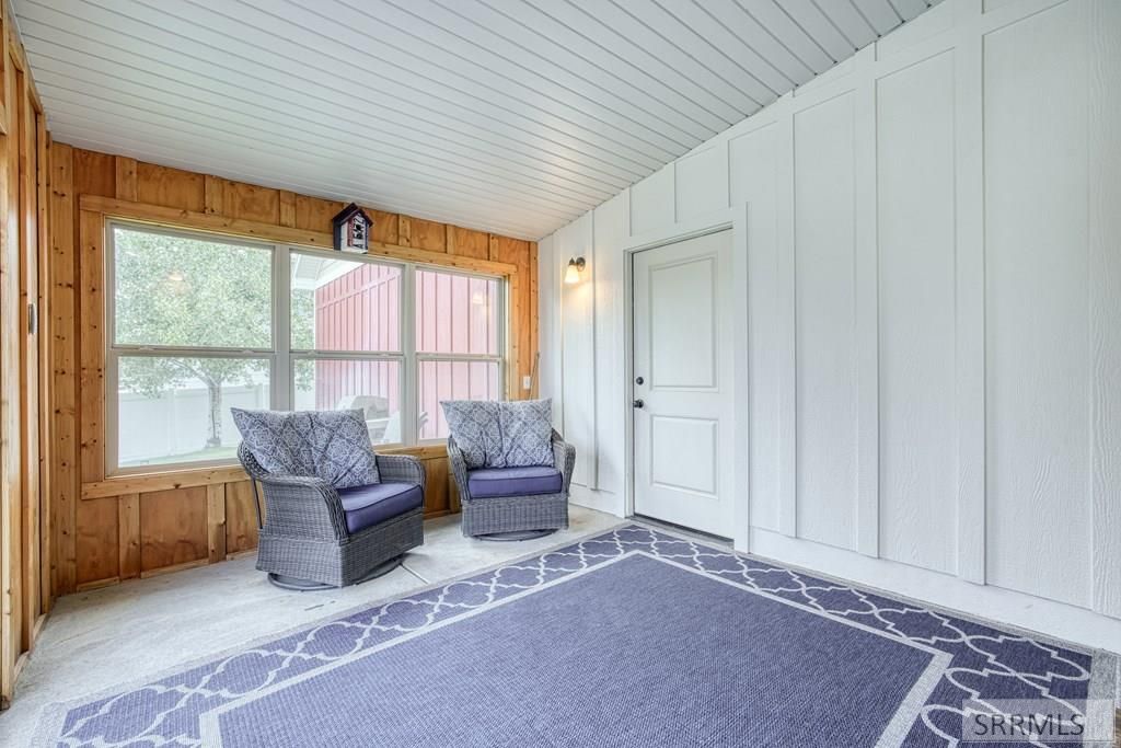 Image 15 of property listing at 6349 Tower Castle Loop, Ammon, ID 83406