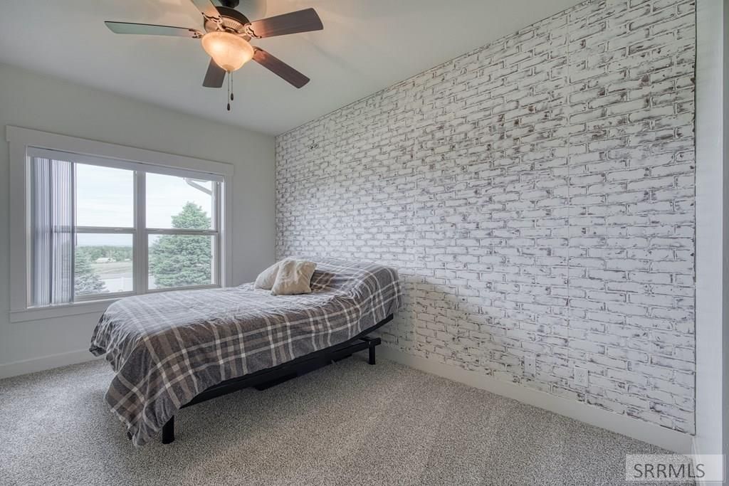 Image 17 of property listing at 6349 Tower Castle Loop, Ammon, ID 83406