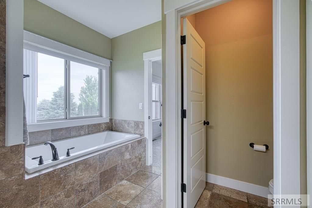 Image 21 of property listing at 6349 Tower Castle Loop, Ammon, ID 83406