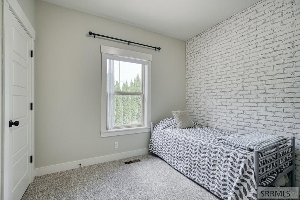 Image 27 of property listing at 6349 Tower Castle Loop, Ammon, ID 83406